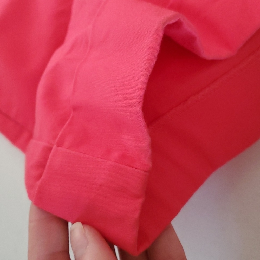 Express Shorts - Picture 6 of 8
